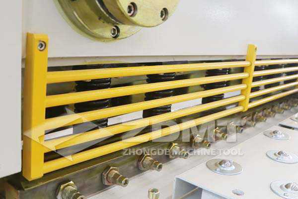 簡易式防護柵欄.jpg 簡易式防護柵欄.jpg