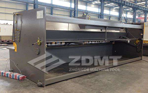 機(jī)器背面.jpg 機(jī)器背面.jpg